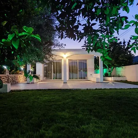 Daire Rhodes Soul Luxury *