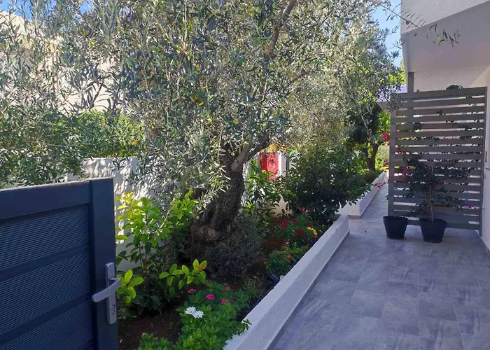 Rhodes Soul Luxury * Afándu